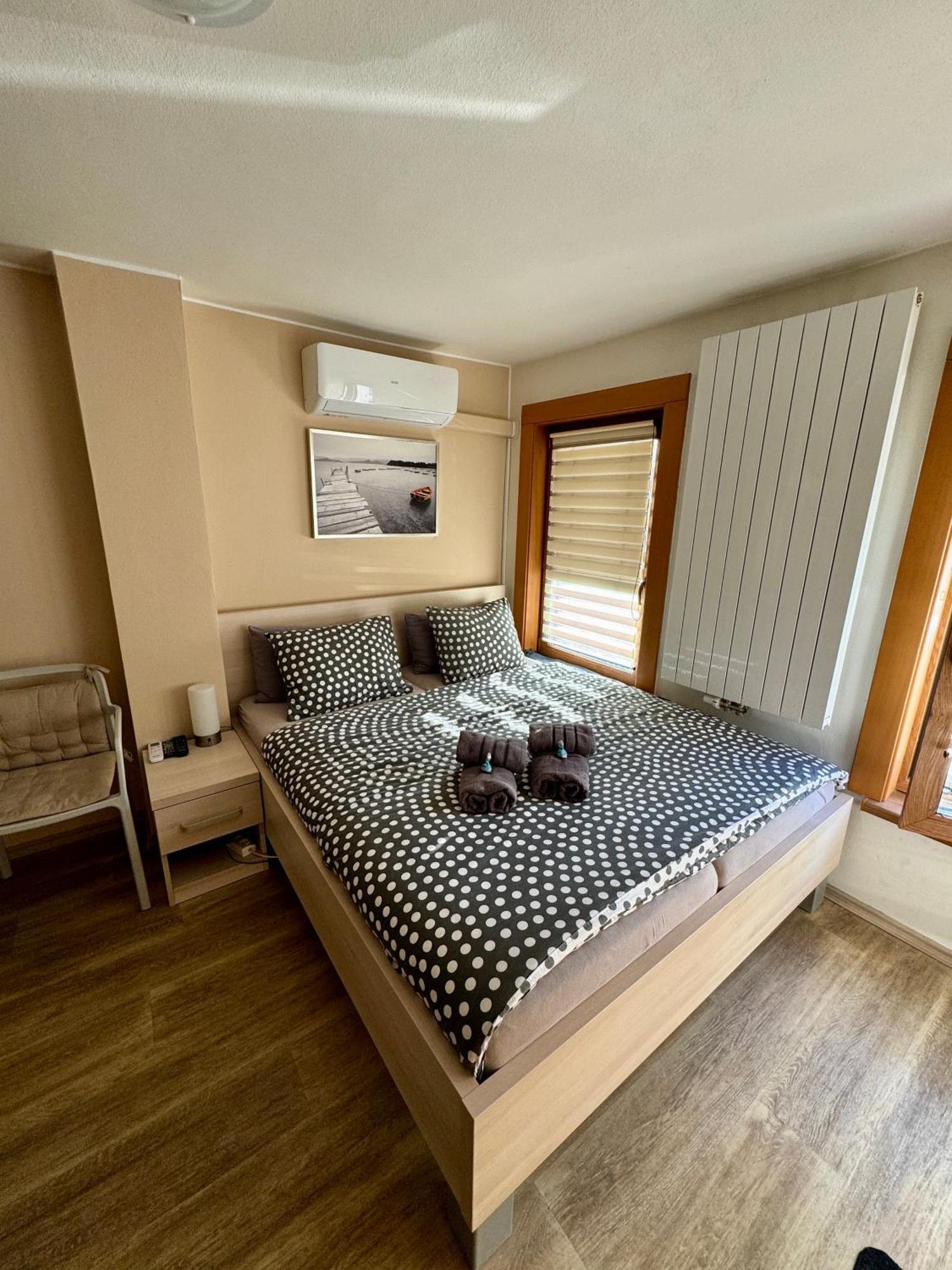 Apartman Mh Breclav ภายนอก รูปภาพ